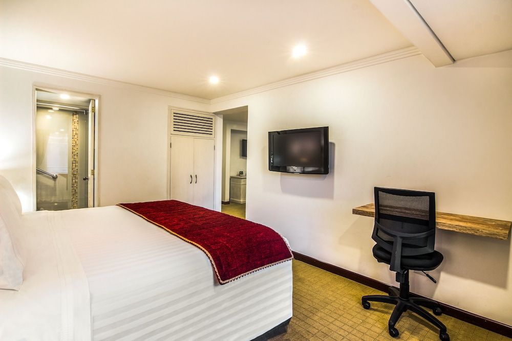 GHL Hotel Hamilton Standard Room, 1 Queen Bed 3