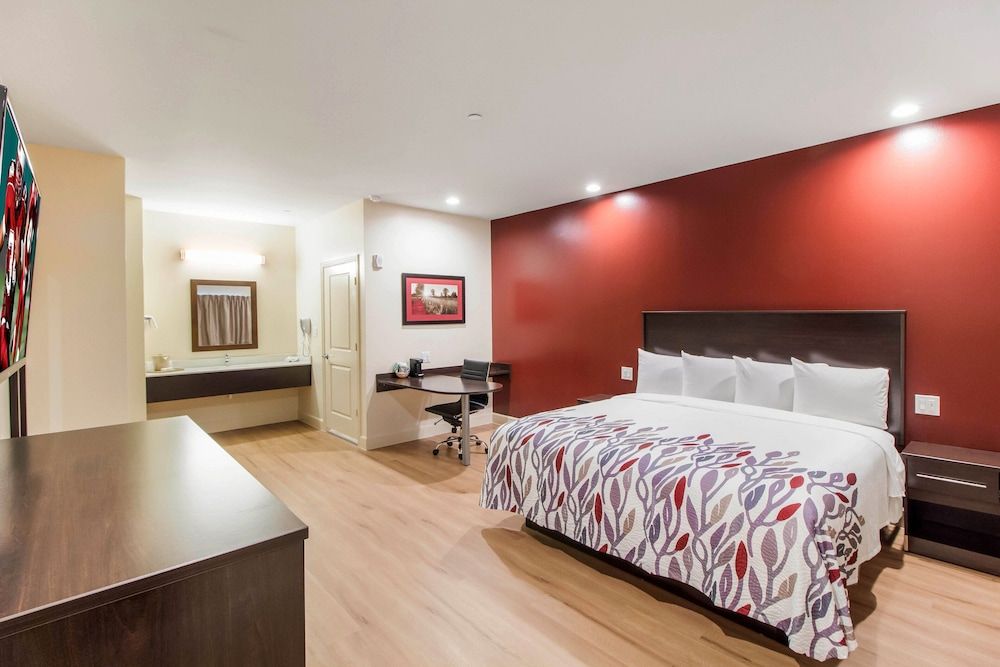 undefined Red Roof Inn Houston - Willowbrook 2