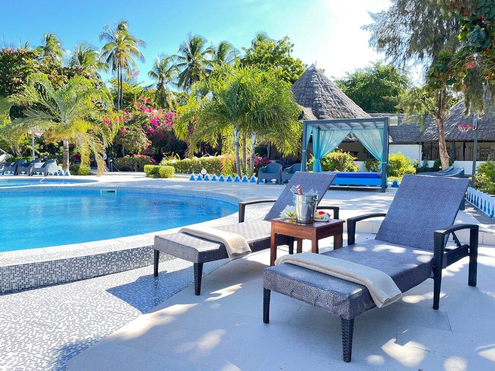 Five Palms Bwejuu