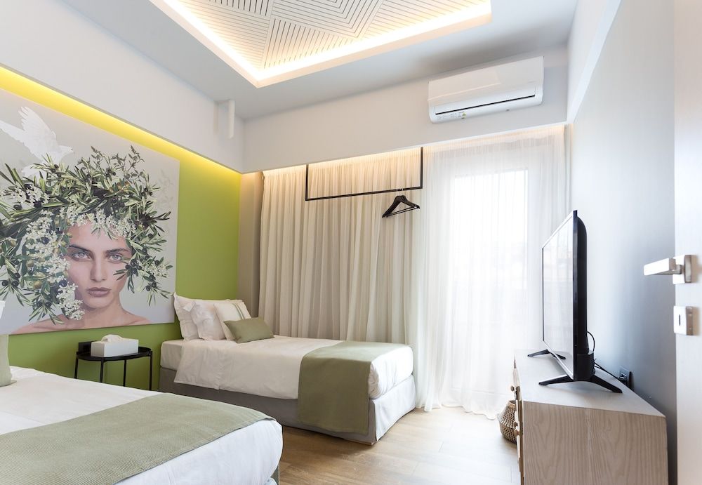 Artree Suites Deluxe King Suite 2