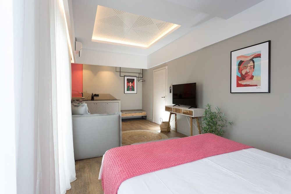 Artree Suites Deluxe Junior Suite 2