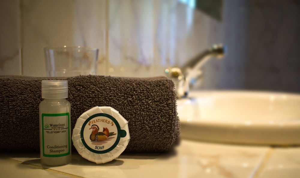 Waterfront Country Lodge Standard Double Room, 1 King Bed 3