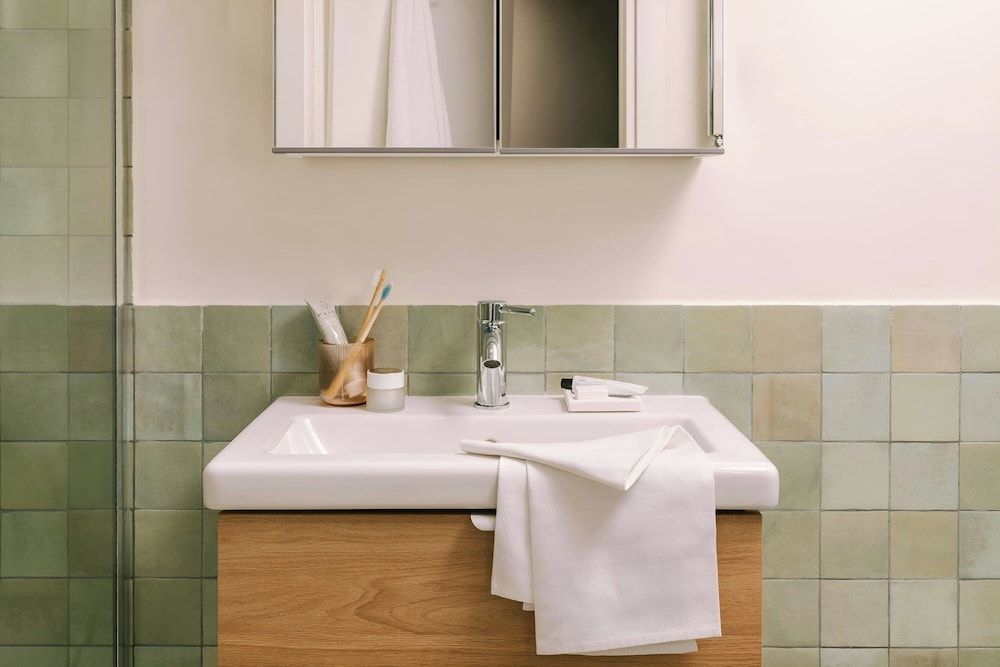 Testaccio Hotel Monte dei Cocci, Sonder by Marriott Bonvoy Room, 1 King Bed, Terrace 4