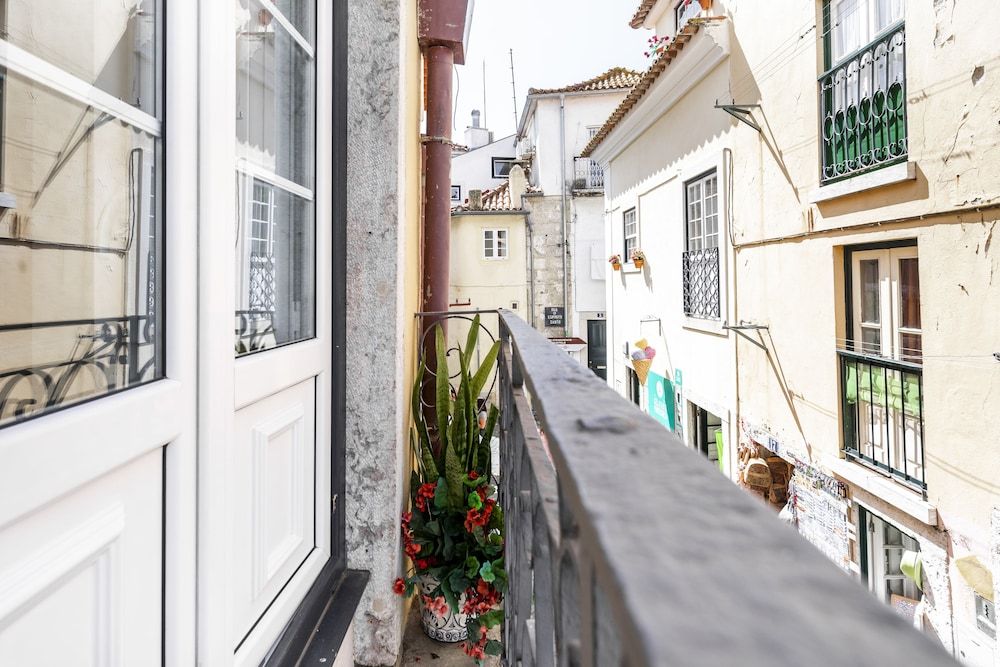 Castle Inn Lisbon Apartments Apartment, 1 Bedroom, Balcony (Azulejo) 3
