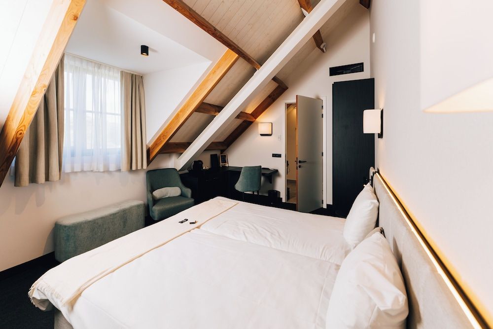 Factory Hotel Comfort Double Room 8