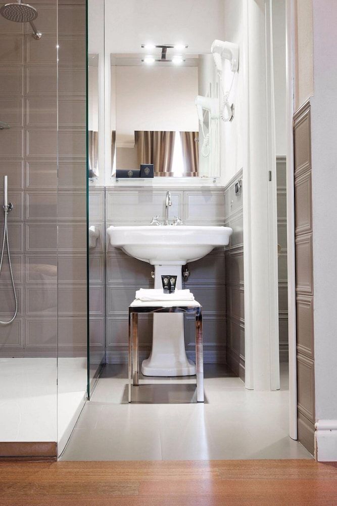 Hotel Lombardia Superior Double or Twin Room 8