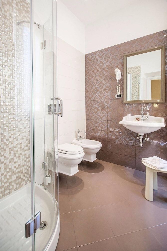 Hotel Lombardia Superior Double or Twin Room 9