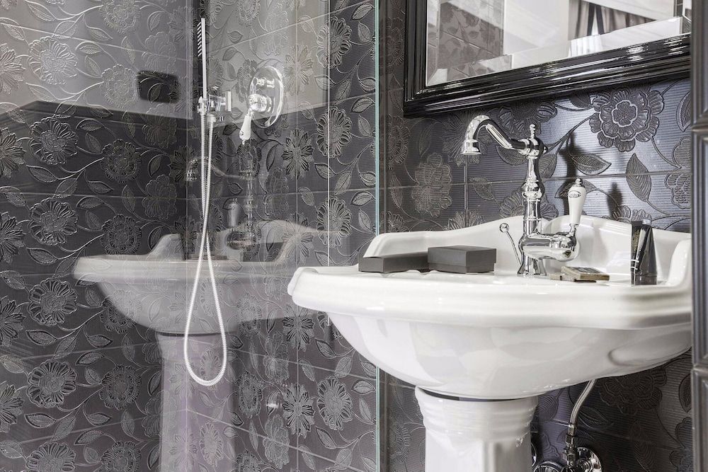 Hotel Lombardia Superior Double or Twin Room 12