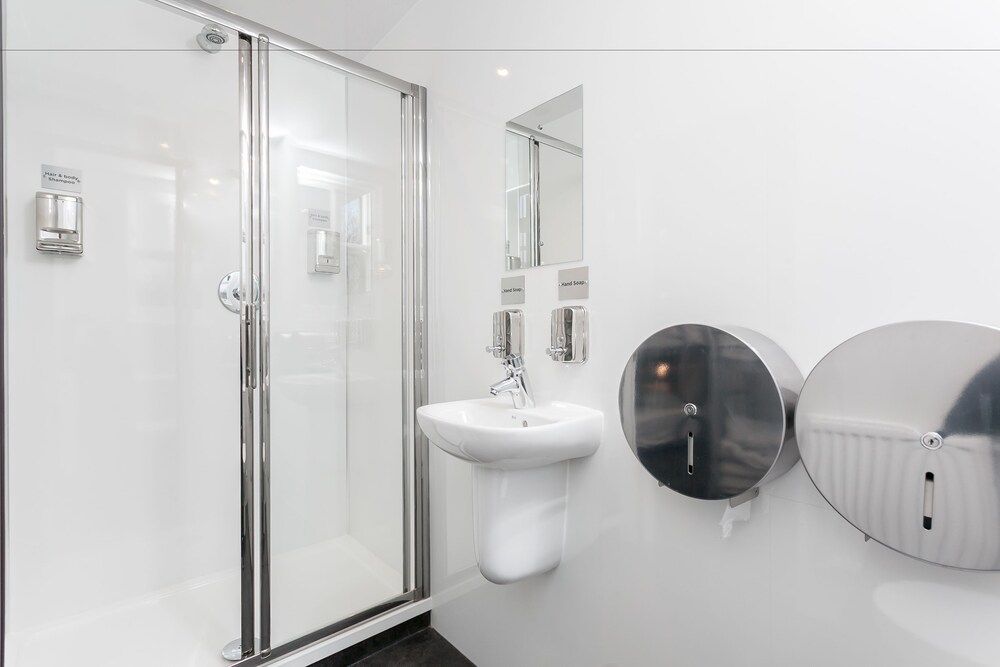 West End Hotel - Hostel Shared Dormitory, Mixed Dorm, Ensuite 5