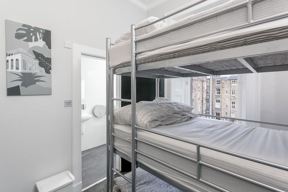 West End Hotel - Hostel Shared Dormitory, Mixed Dorm, Ensuite 2