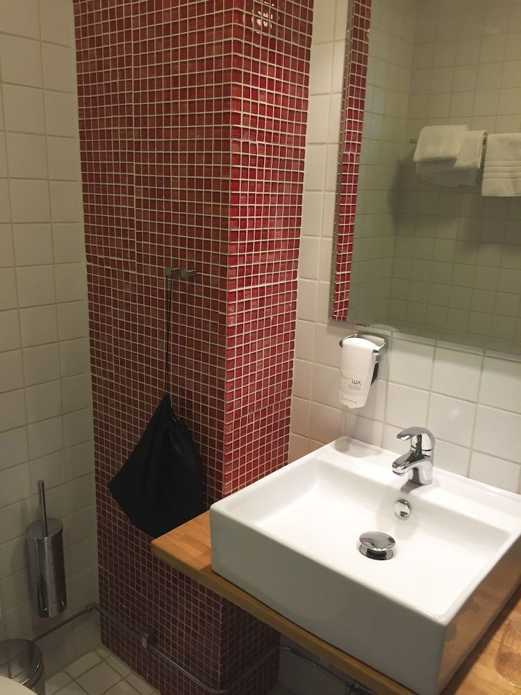 Adels Lågprishotell Single Room 3