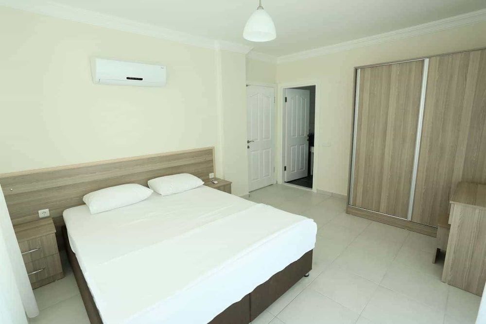 undefined Crystal Villa 3 5