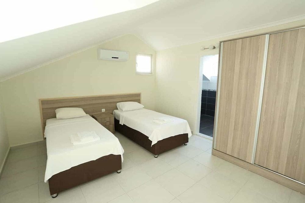 undefined Crystal Villa 3 4