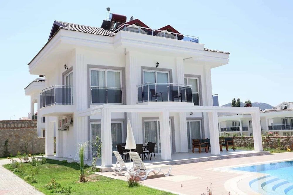undefined Crystal Villa 3 2
