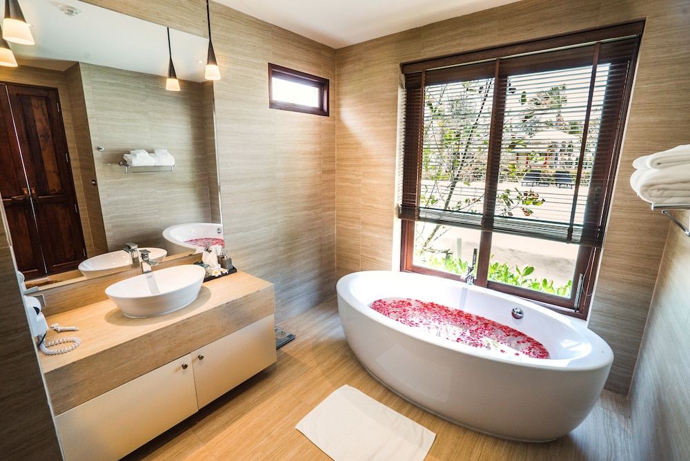 undefined Triple Tree Beach Resort 10