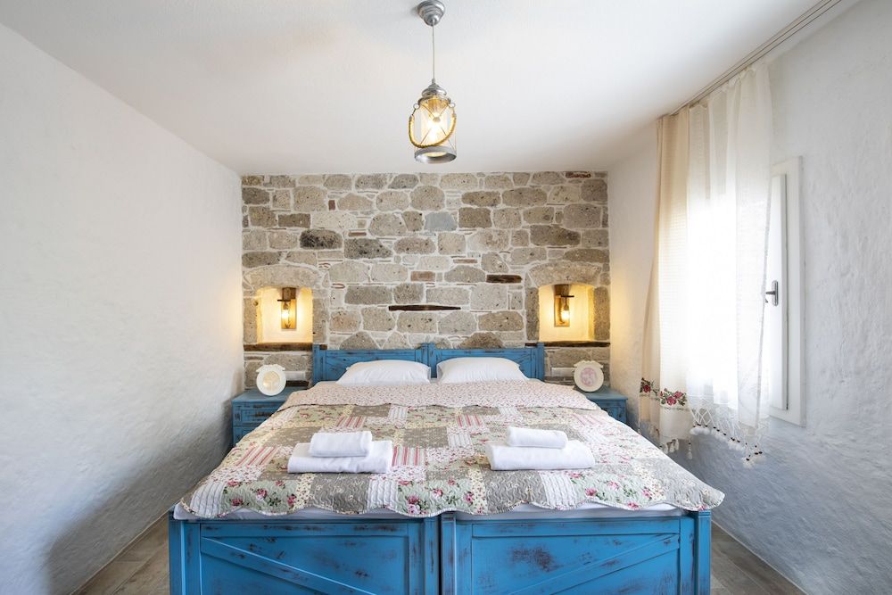 undefined Monat Otel Alacati 2