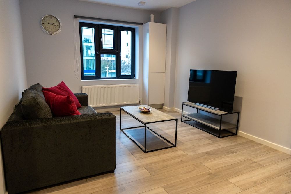 London Heathrow Bath Road Flats Executive Apartment 22