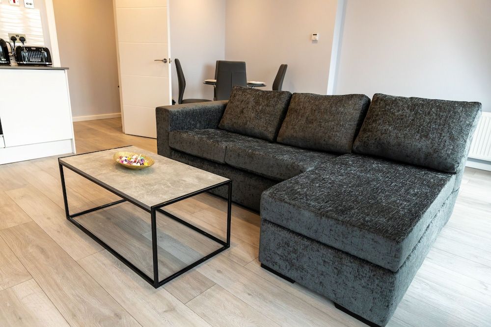 London Heathrow Bath Road Flats Executive Apartment 23