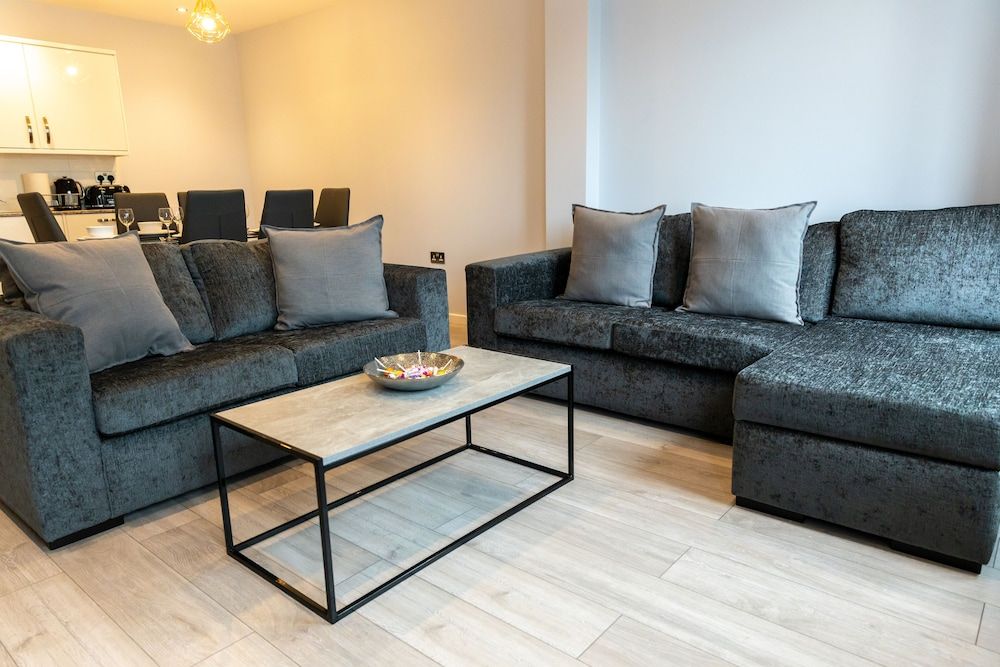 London Heathrow Bath Road Flats Executive Apartment 25