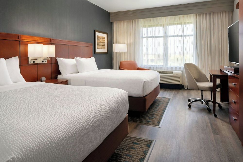 Room, 2 Queen Beds, Non Smoking (Hearing Accessible)