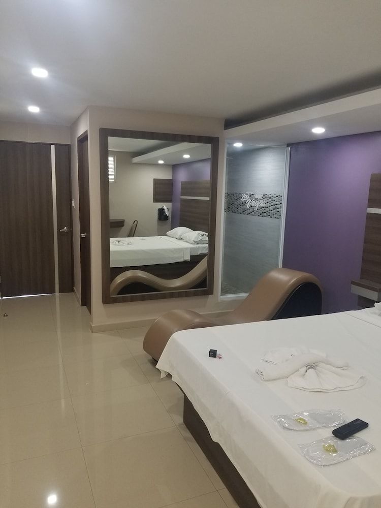 Hotel Las Vegas Deluxe Double Room, 1 Queen Bed, Non Smoking 2