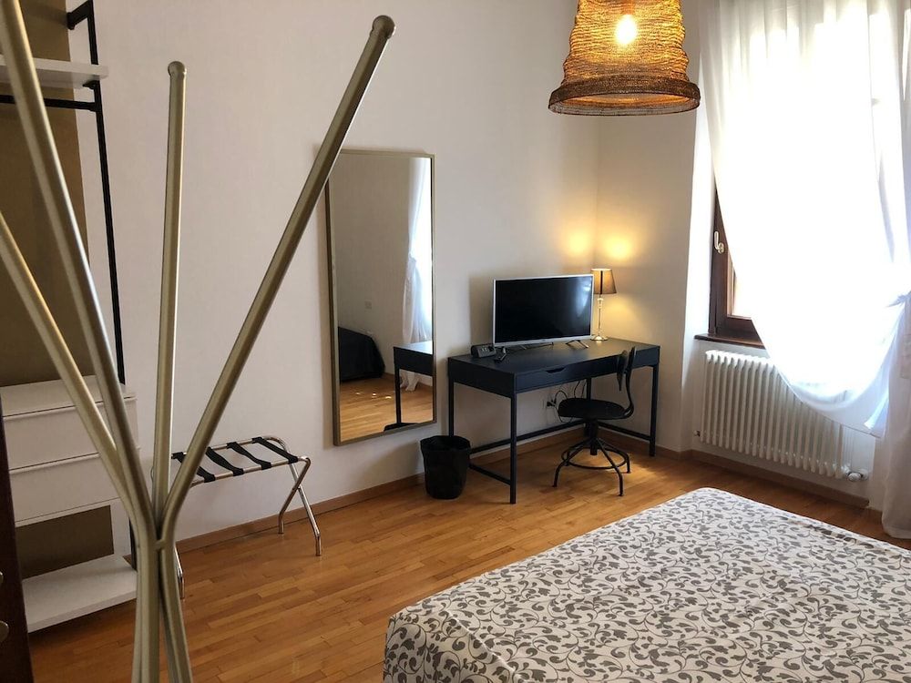 House of Trento - NO Reception Double or Twin Room, Shared Bathroom 2