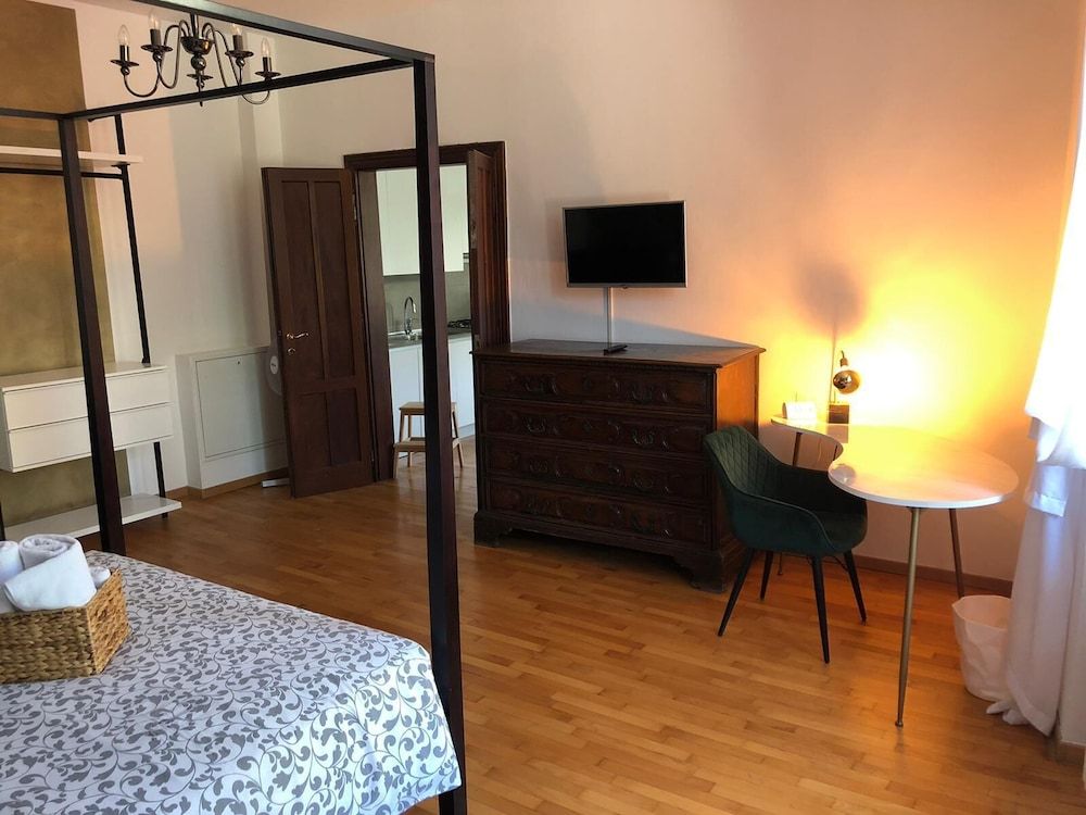 House of Trento - NO Reception Deluxe Apartment, Balcony, City View 3