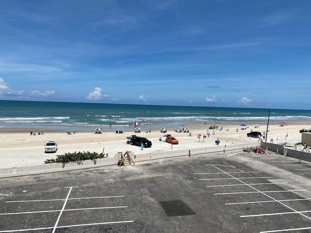 Silver Beach Club Classic Condo 4