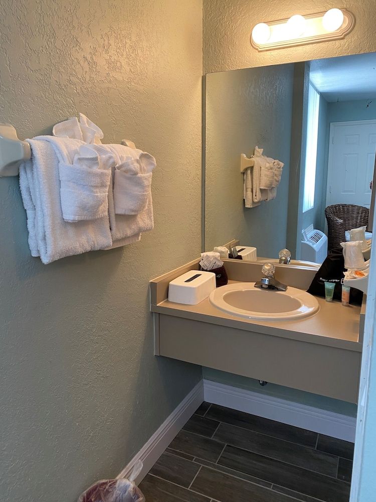 Silver Beach Club Classic Condo 6