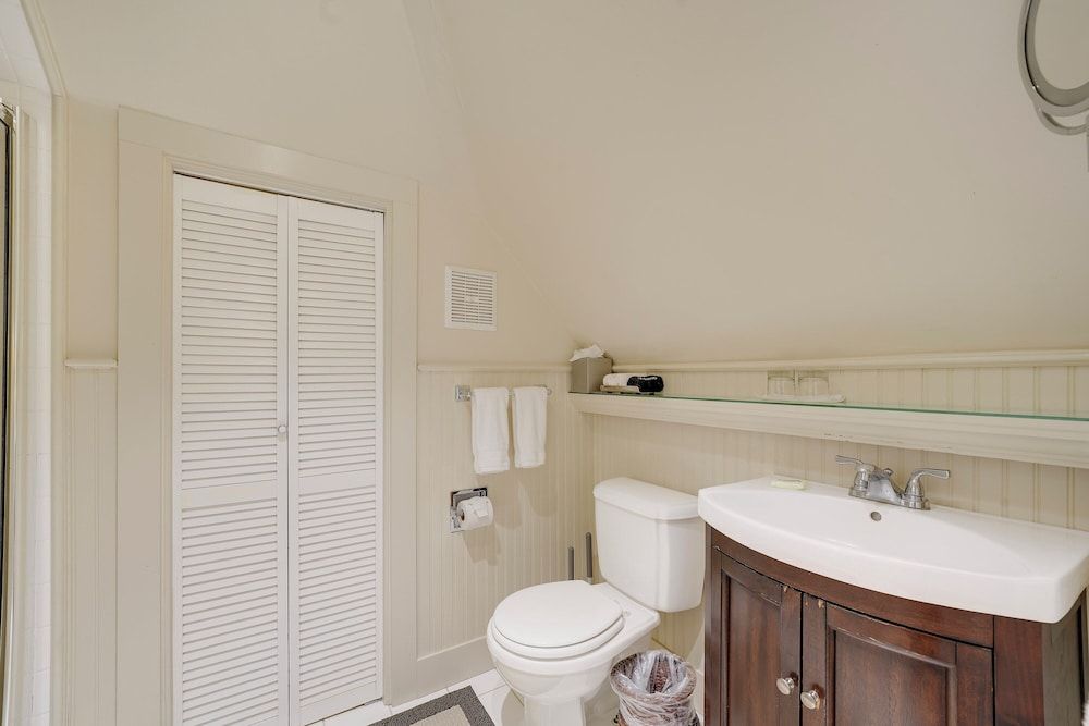 Chateau De Vie King Jr. Suite 5