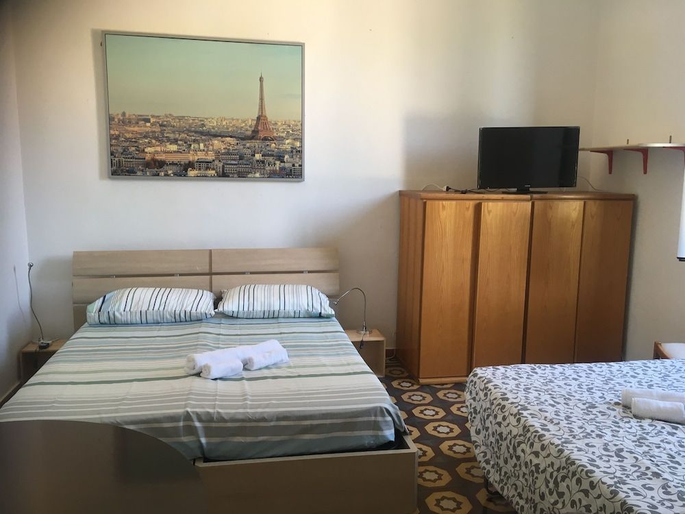 La Magnolia Studio 2