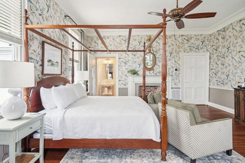 Cuthbert House Deluxe Room, 1 King Bed, Fireplace, Bay View (Not Pet Friendly)