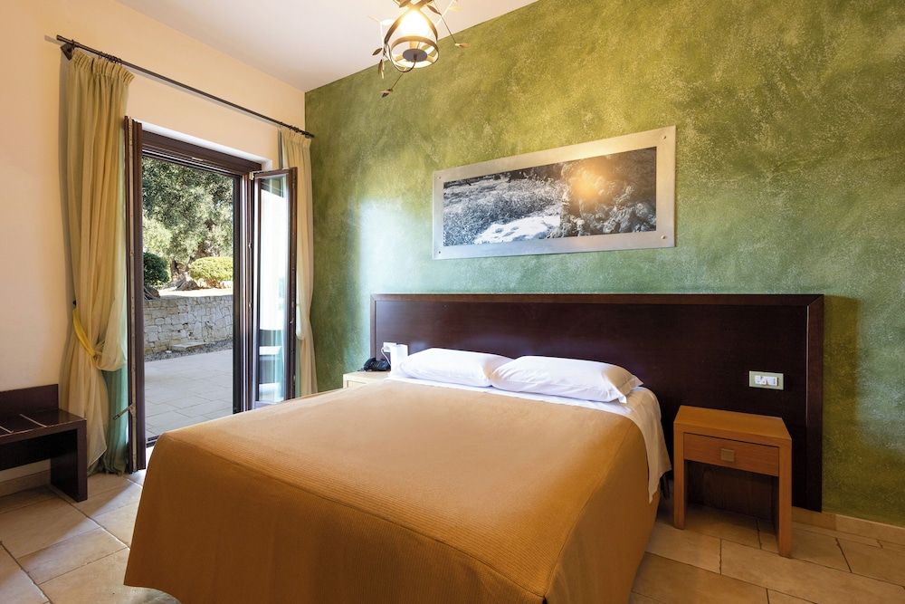 Agriturismo Tenuta Chianchizza Double Room, 1 Queen Bed, Private Bathroom, Garden View 5