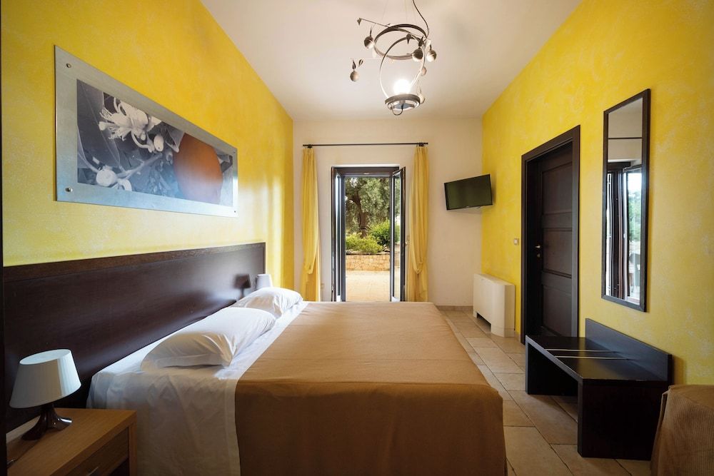 Agriturismo Tenuta Chianchizza Triple Room, Multiple Beds, Private Bathroom, Garden View 7