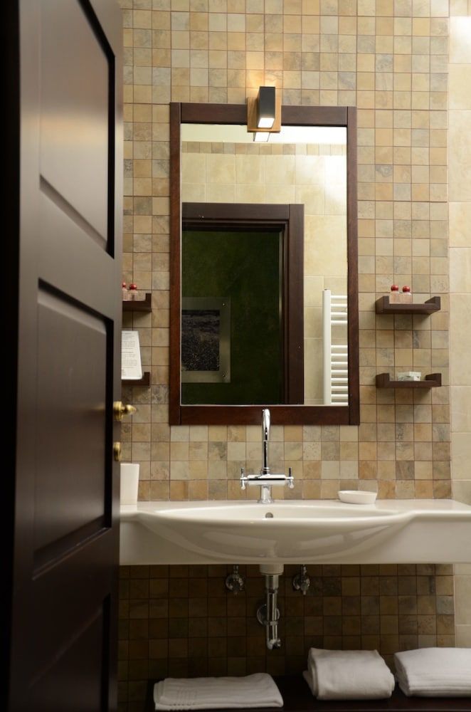 Agriturismo Tenuta Chianchizza Double Room, 1 Queen Bed, Private Bathroom, Garden View 12