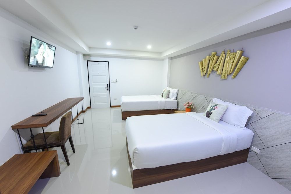 Wish Hotel Ubon Standard Room 2