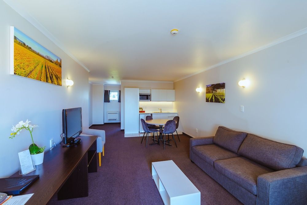Anchorage Motor Lodge Suite, 1 Bedroom 4