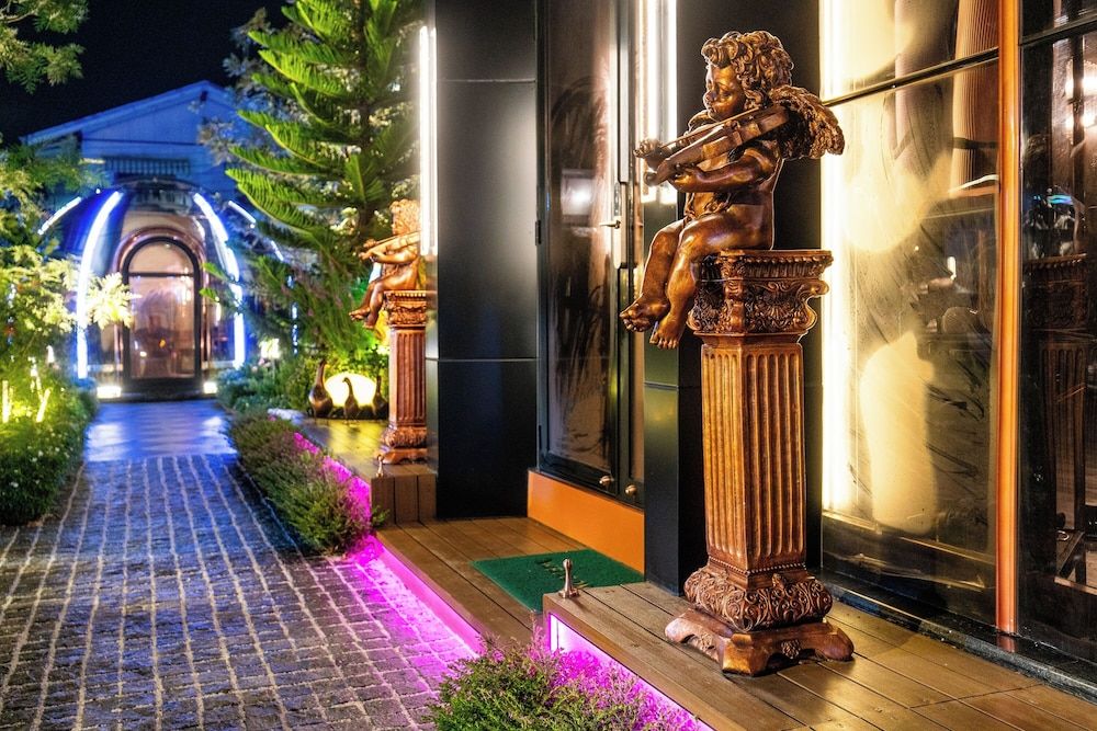 undefined The One Smart Living & Safety 8