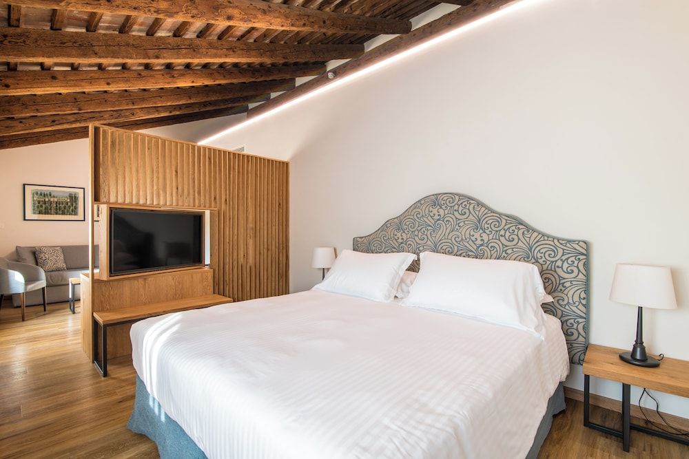 Junior Suite, Garden View
