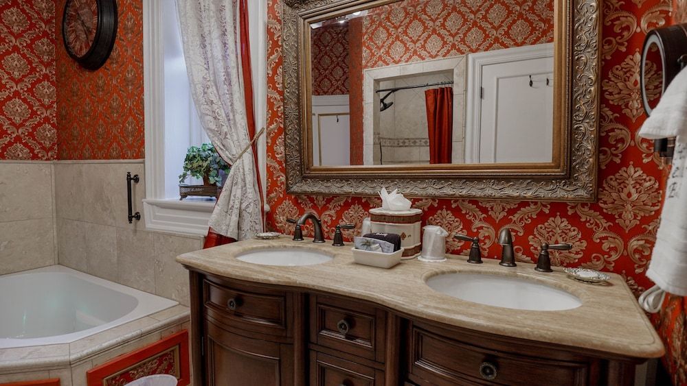 Heber Senator Bed and Breakfast Royal Spa Room 6