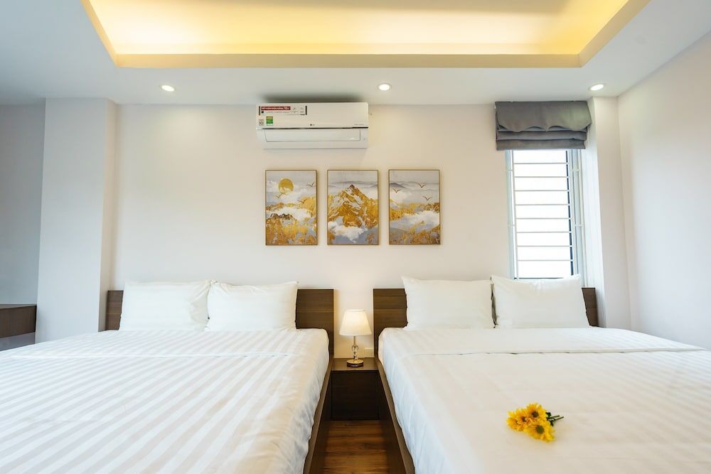 Family Room, 2 Queen Beds, Non Smoking, City View
