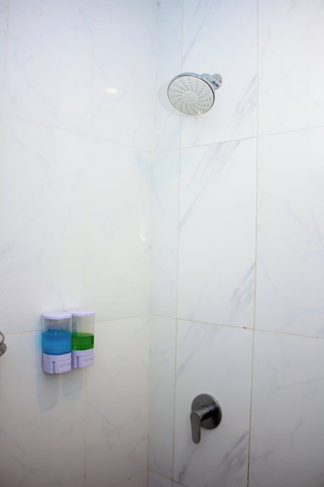 Urban Hotel Serpong Standard Double Room 9