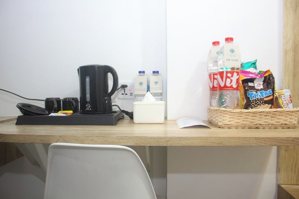 Urban Hotel Serpong Standard Twin Room 17