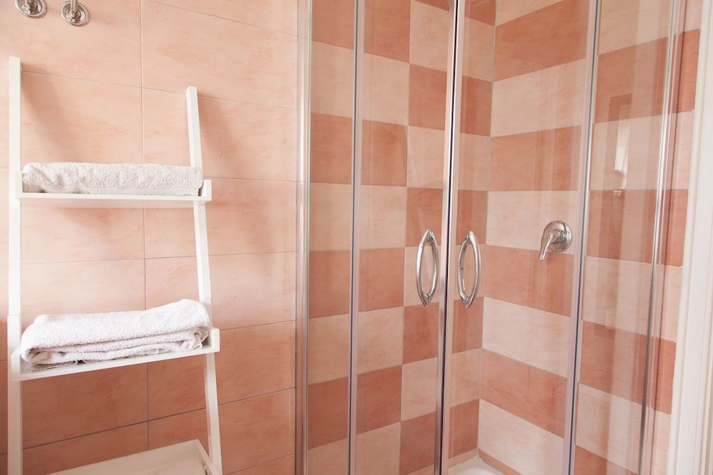 Cicerone 60 Triple Room, Ensuite 15