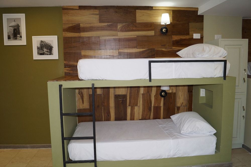 Basic Twin Room, 2 Double Beds, Ensuite