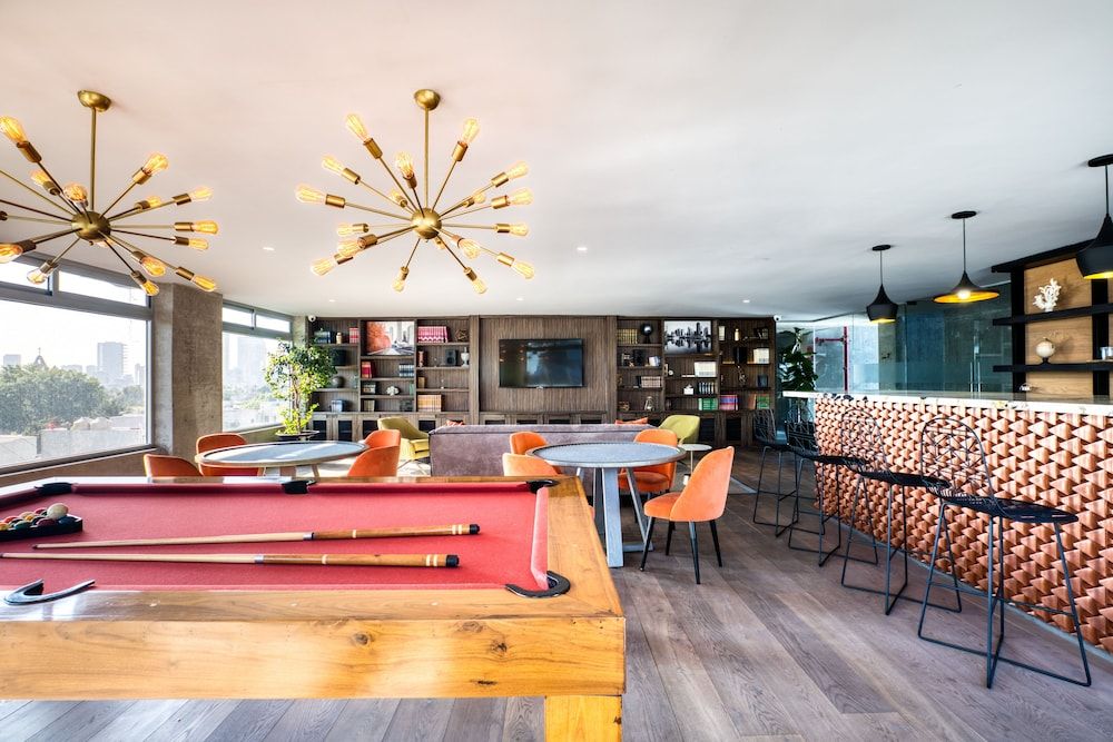 undefined ULIV Polanco 10