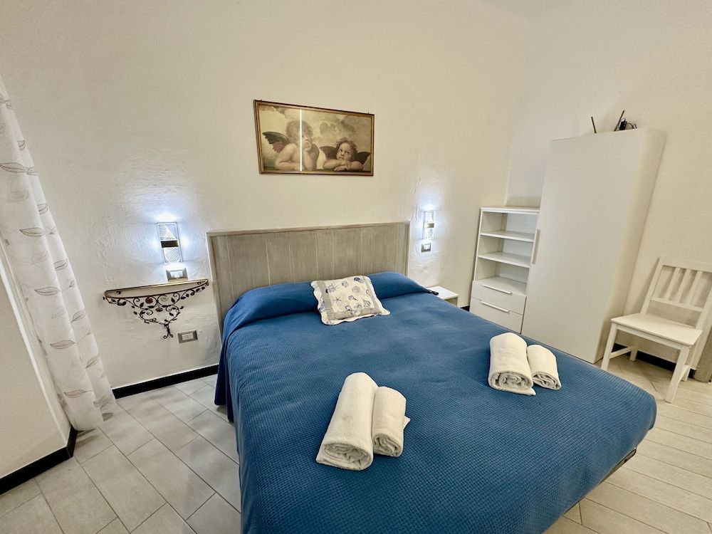 Via Del Santo Family Room 6