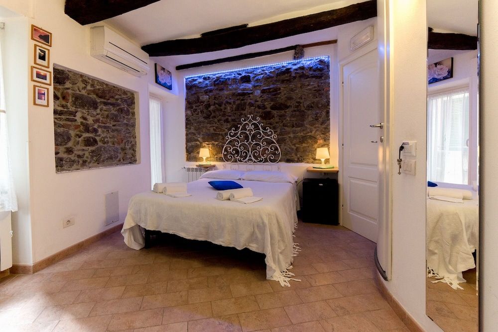 Via Del Santo Deluxe Double Room 6