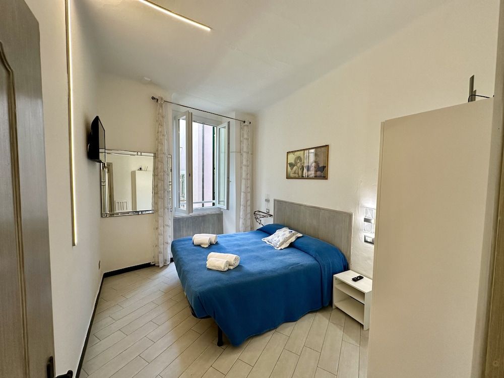 Via Del Santo Family Room 4