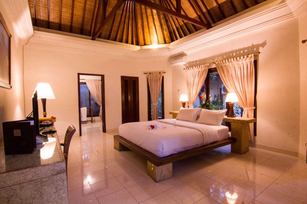 Villa Unggul Deluxe Double Room, Garden View 2